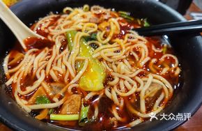 香辣笋烧牛肉面