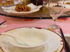 -荣誉海鲜酒楼(海湾店)