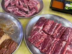 -牛信亭韩国料理·炭火烤肉(紫藤路店)