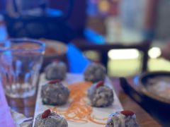 -老牌坊云南鱼豆花火锅(哈西万达店)