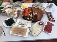 -墨居上隐·院子里火锅(峨眉店)