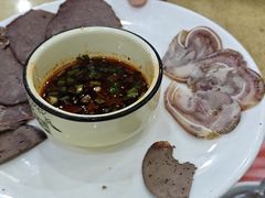 -东巴谷野生菌火锅餐厅