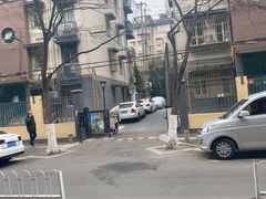 -胖子馄饨坊(天目大厦东南)