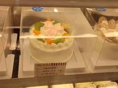 -红宝石·鲜奶小方·海派西点房(南丹店)