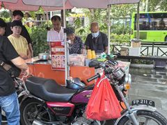 -詹爷爷乌节路街头冰淇淋