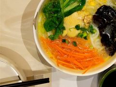 鸡丝凉米线-云海肴·汽锅鸡·云南菜(苏州中心店)