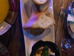 -SISTERS BAR RESTAURANT川意酒馆(嘉善老市H楼店)