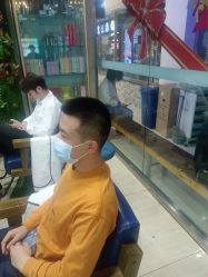-阿兵荣辉美容理发有限公司