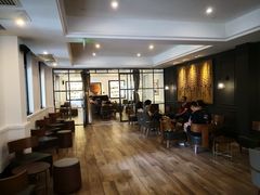 大堂-星巴克臻选(广州沙面店)