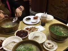 -桥香园云南过桥米线(金马碧鸡店)