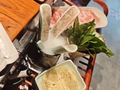 -东巴婆婆云南鱼豆花火锅(大东门店)