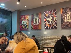 大堂-爆炸头阿姨小四川正宗川味小吃(无任何分店)