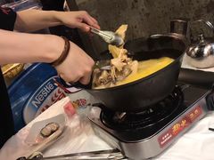 -鲜入围煮花胶鸡海鲜火锅