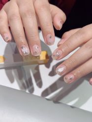 -丽心自助美甲美睫