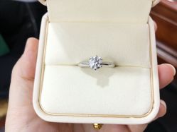 -威德钻石-克拉钻大本营(南京东路店)