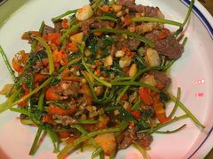 小炒黄牛肉-湘里乡亲甲王二老店