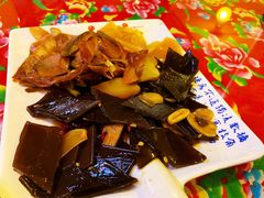 -闯关东东北农家菜(崂山石老人店)