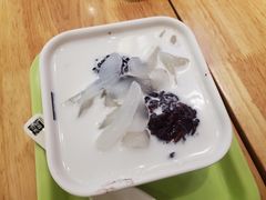 海底椰白雪黑糯米甜甜-满记甜品(荟聚购物中心店)