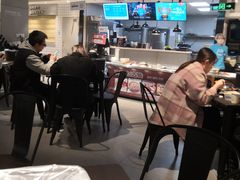 大堂-盒马鲜生(曜一城店)