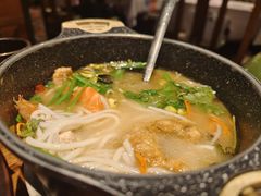 -云海肴·汽锅鸡·云南菜(天山百盛优客店)