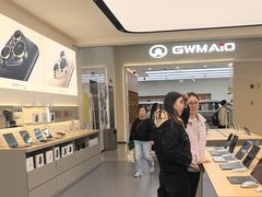 -华为授权体验店(中山公园来福士)