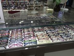 国际眼镜城(华彬眼镜)-华彬眼镜专业渐进配镜(潘家园店)
