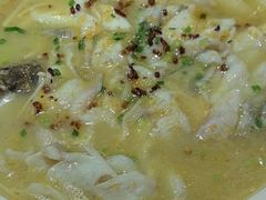 -鱼亨小鲜酸菜鱼(大信店)