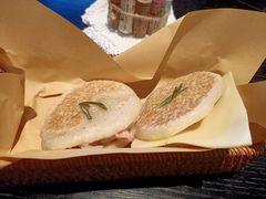 -wineapp葡萄酒餐吧(外滩金融中心店)