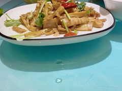 -小老板海鲜酒家(董家渡店)