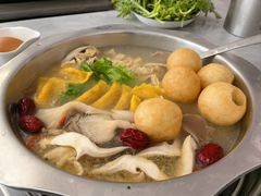 -光头药膳鸡(莱茵小镇店)