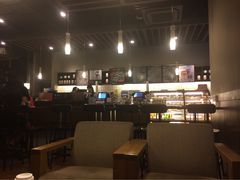 星巴克(仲盛店)-星巴克臻选(莘庄仲盛店)