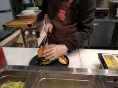 -HIGH FIVE哈福手工汉堡(桂林路店)