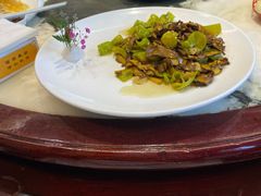 -蔼若春.传承三十年云南菜(金碧公园店)