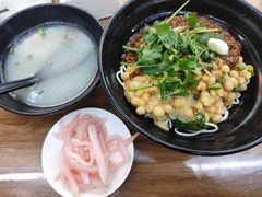-耙豌豆重庆小面