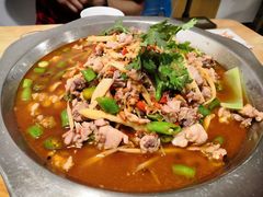 -兔行天下-鸿鹤鲜锅兔(中海国际店)