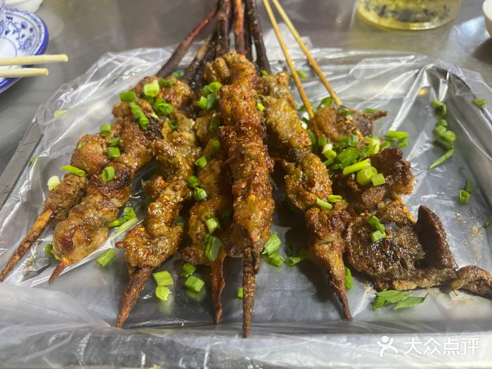 小四川特色烤鱼(新城总店)红柳羊肉串图片