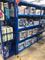 -逝水玩具折扣店