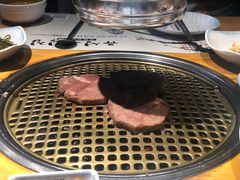 -唯成•韩国炭火烤肉 유성고기