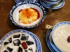 椰奶燕麦桃胶-姜记糖水(三联商城店)