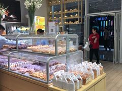 面包甜点陈列柜-好利来(乐堤港店)