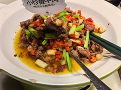 -佬麻雀·新湘菜(东方宝泰店)