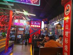 -路边边.炒菜烧烤.音乐餐厅(良乡长虹店)