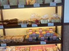 -红宝石·鲜奶小方·海派西点房(金杨店)