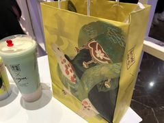 -奈雪的茶(湖滨银泰in77C区PRO店)