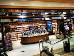 -新华书店(沙坪坝书城店)