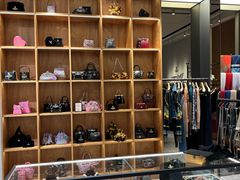 -Vivienne Westwood(上海来福士广场店)