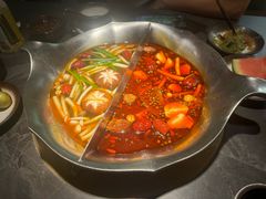 -湊湊火锅·茶憩(杭州湖滨银泰in77店)