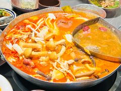 云南特色双拼锅-楠小云·云南鲜菌·鲜牛自助火锅(九眼桥店)