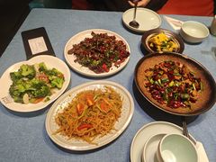 -香巴拉云南餐厅(华莱坞店)