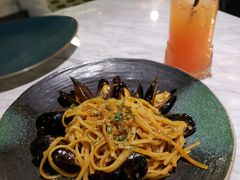 -La Mer Restaurant & Lounge